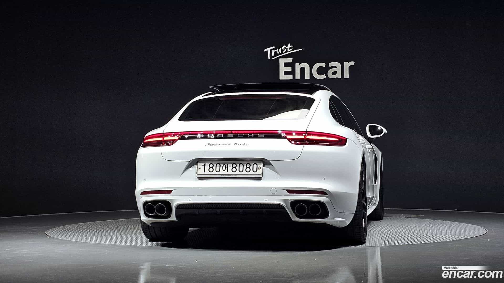 Panamera Porsche 2019.8-OUTER-004