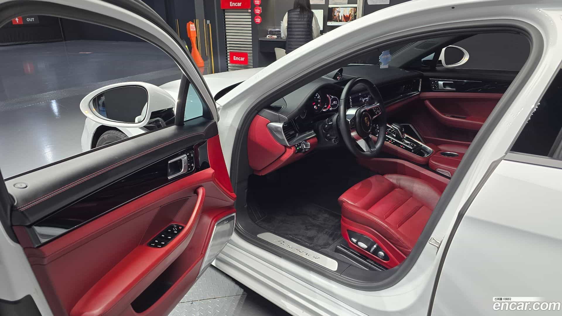 Panamera Porsche 2019.8-INNER-010