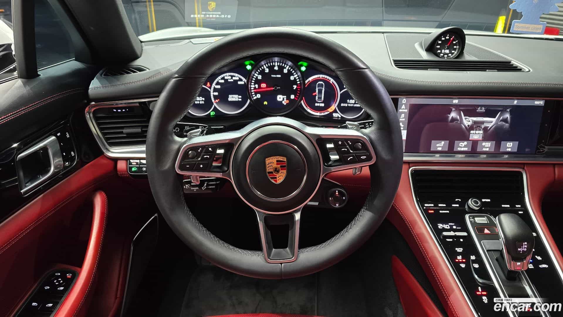 Panamera Porsche 2019.8-OPTION-017