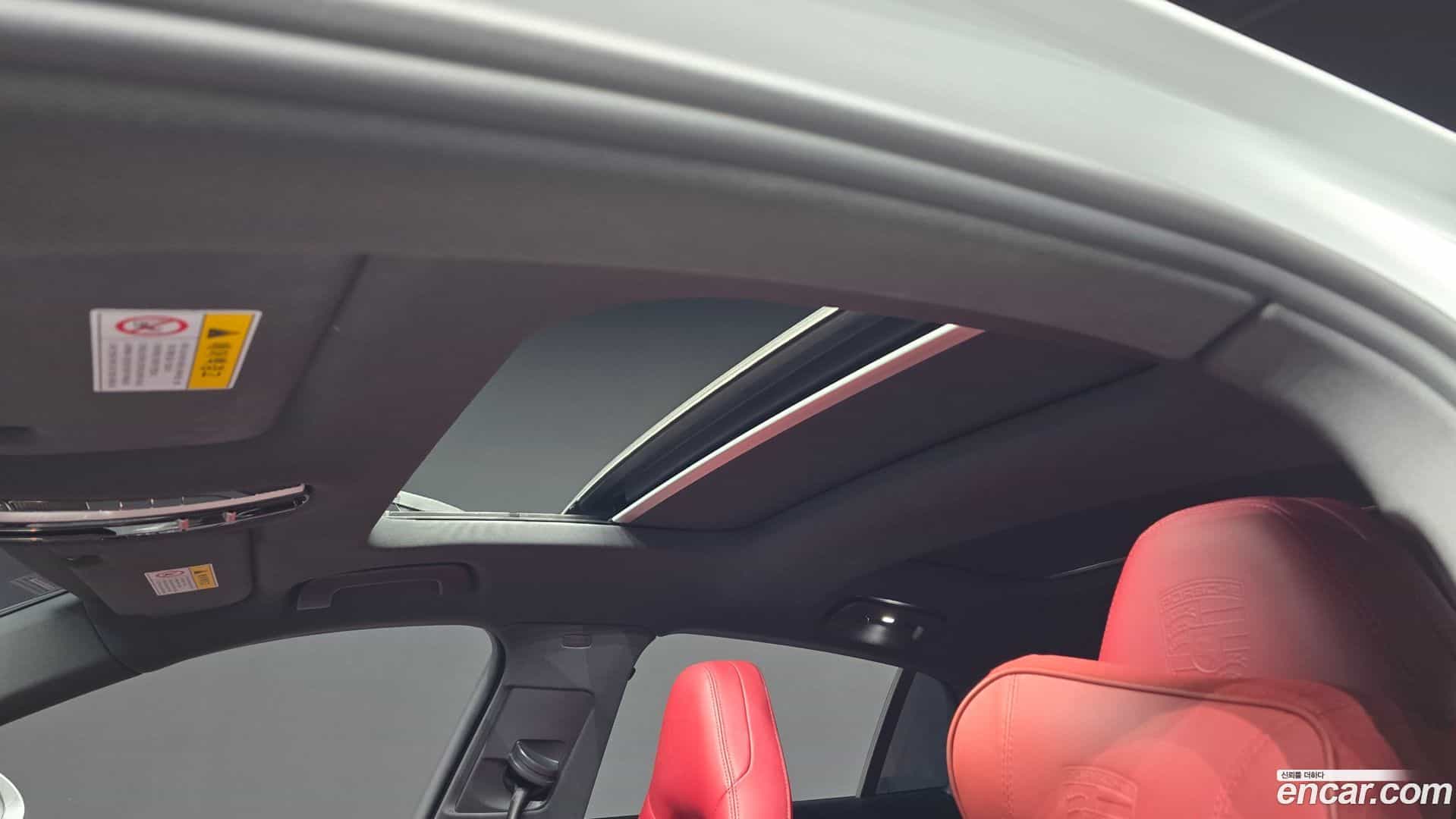 Panamera Porsche 2019.8-OPTION-023