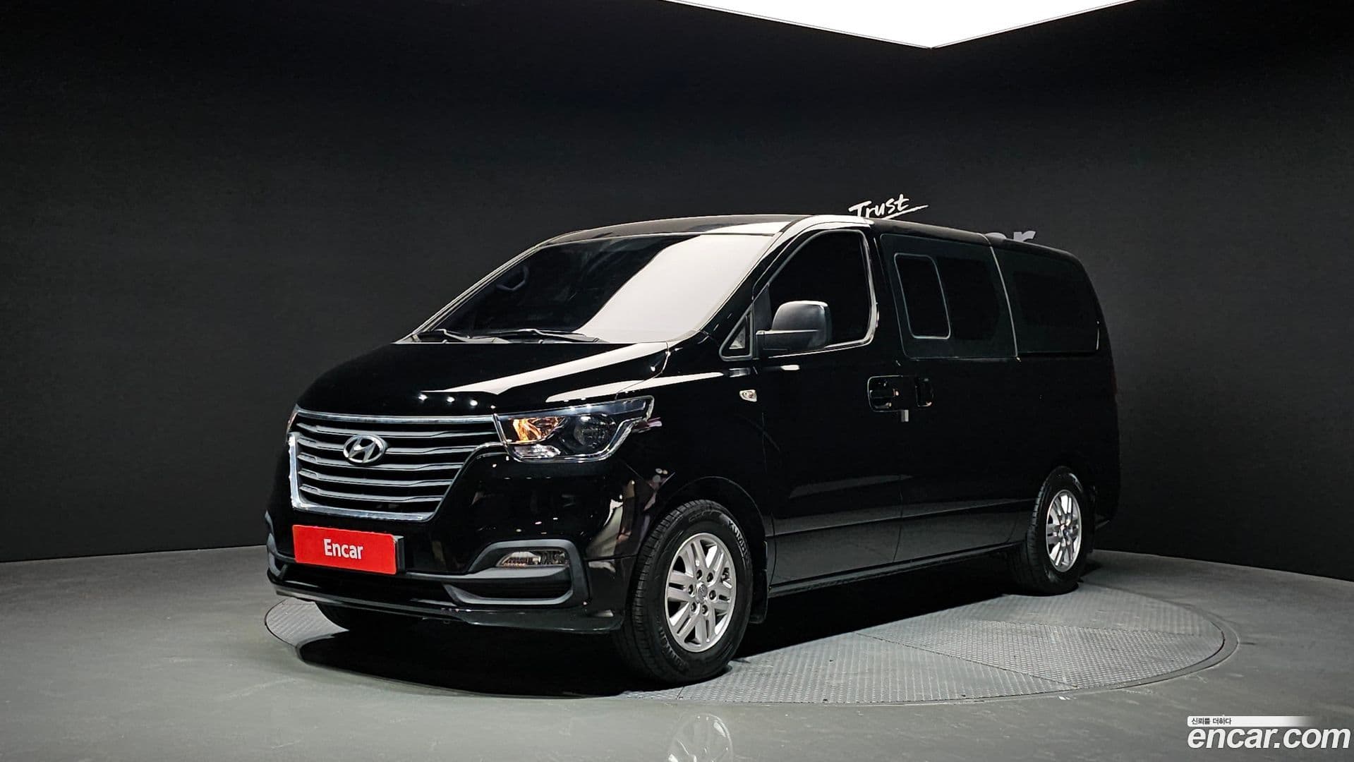Main__Slider__Photo:Starex Hyundai 2019.4-0