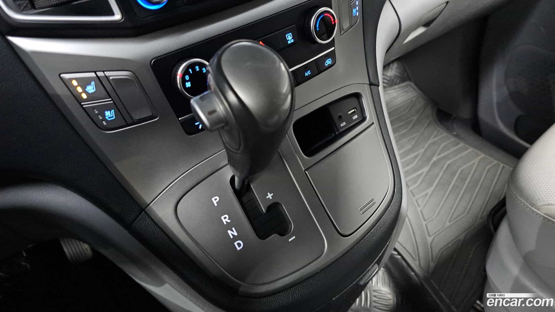 Starex Hyundai 2019.4-INNER-009