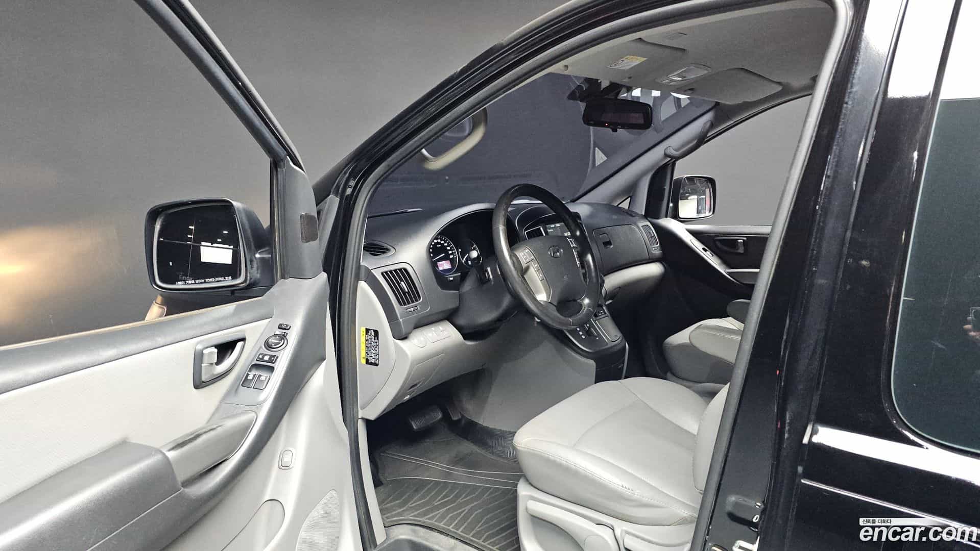 Starex Hyundai 2019.4-INNER-010