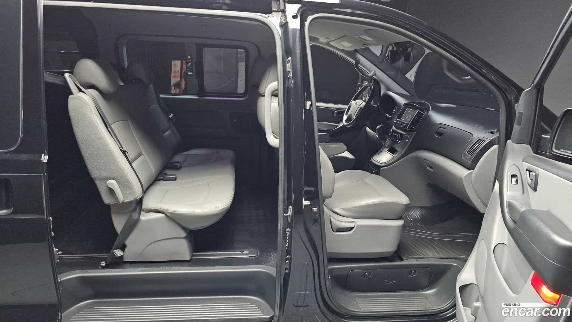 Starex Hyundai 2019.4-OPTION-016