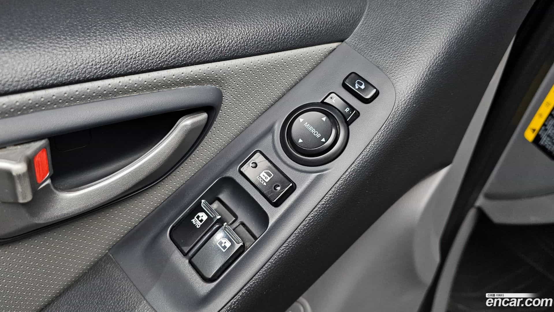 Starex Hyundai 2019.4-OPTION-017