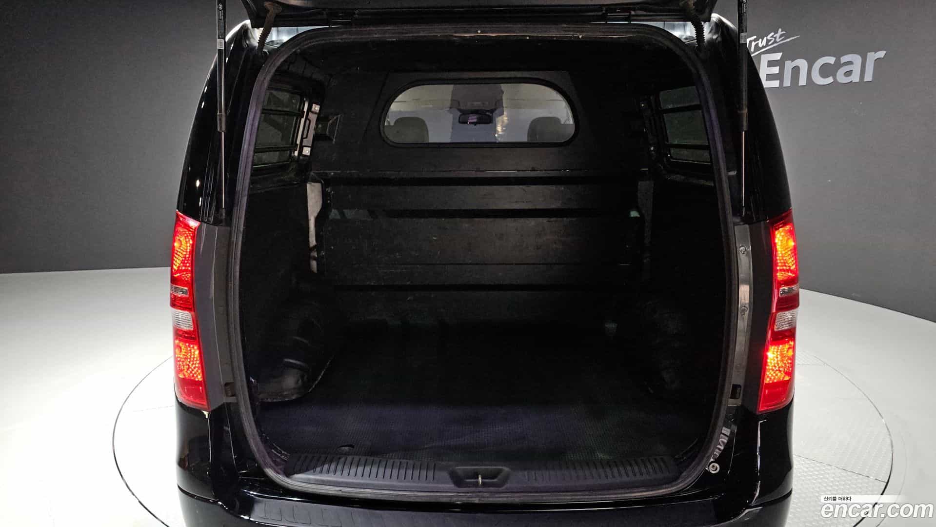 Starex Hyundai 2019.4-OPTION-024