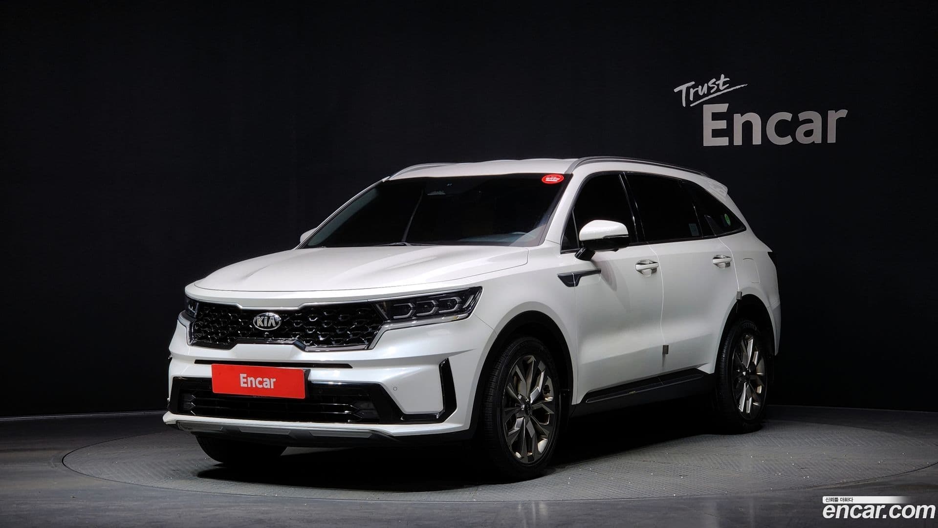 Main__Slider__Photo:Sorento Kia 2020.4-0