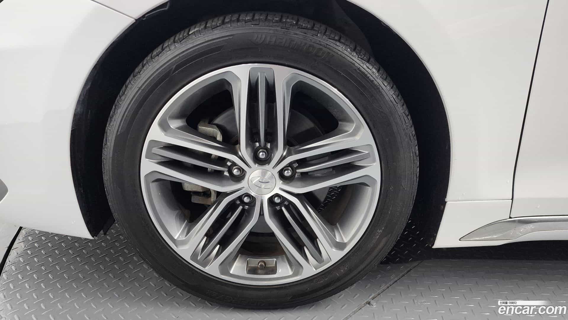 Grandeur Hyundai 2016.11-OUTER-005