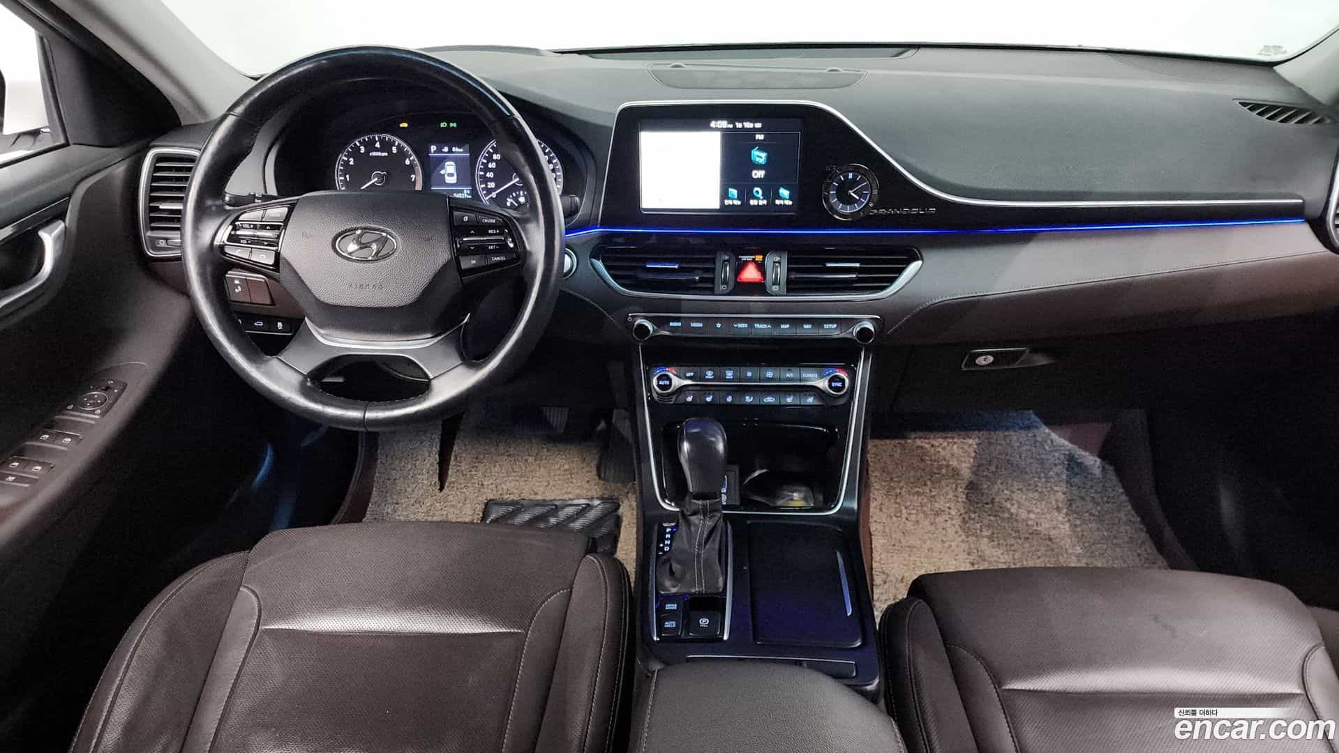 Grandeur Hyundai 2016.11-INNER-007