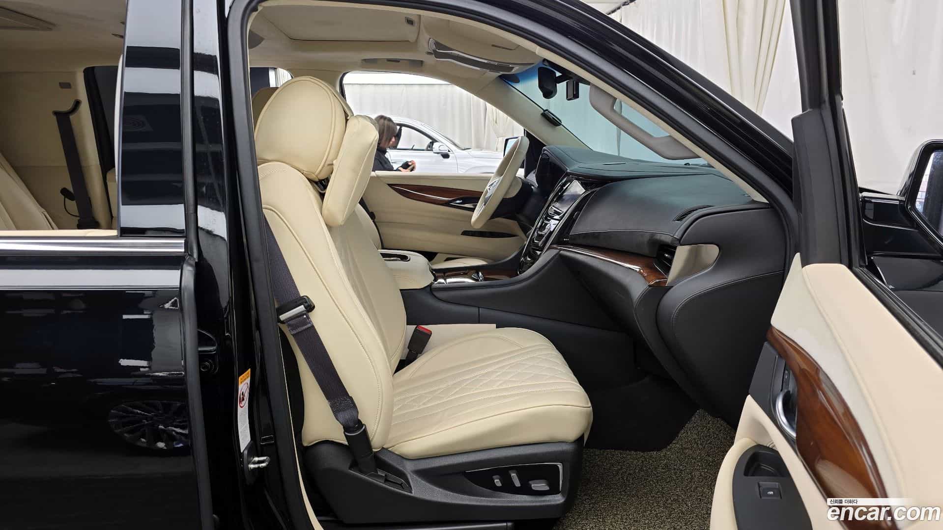 Escalade Cadillac 2014.11-OPTION-015