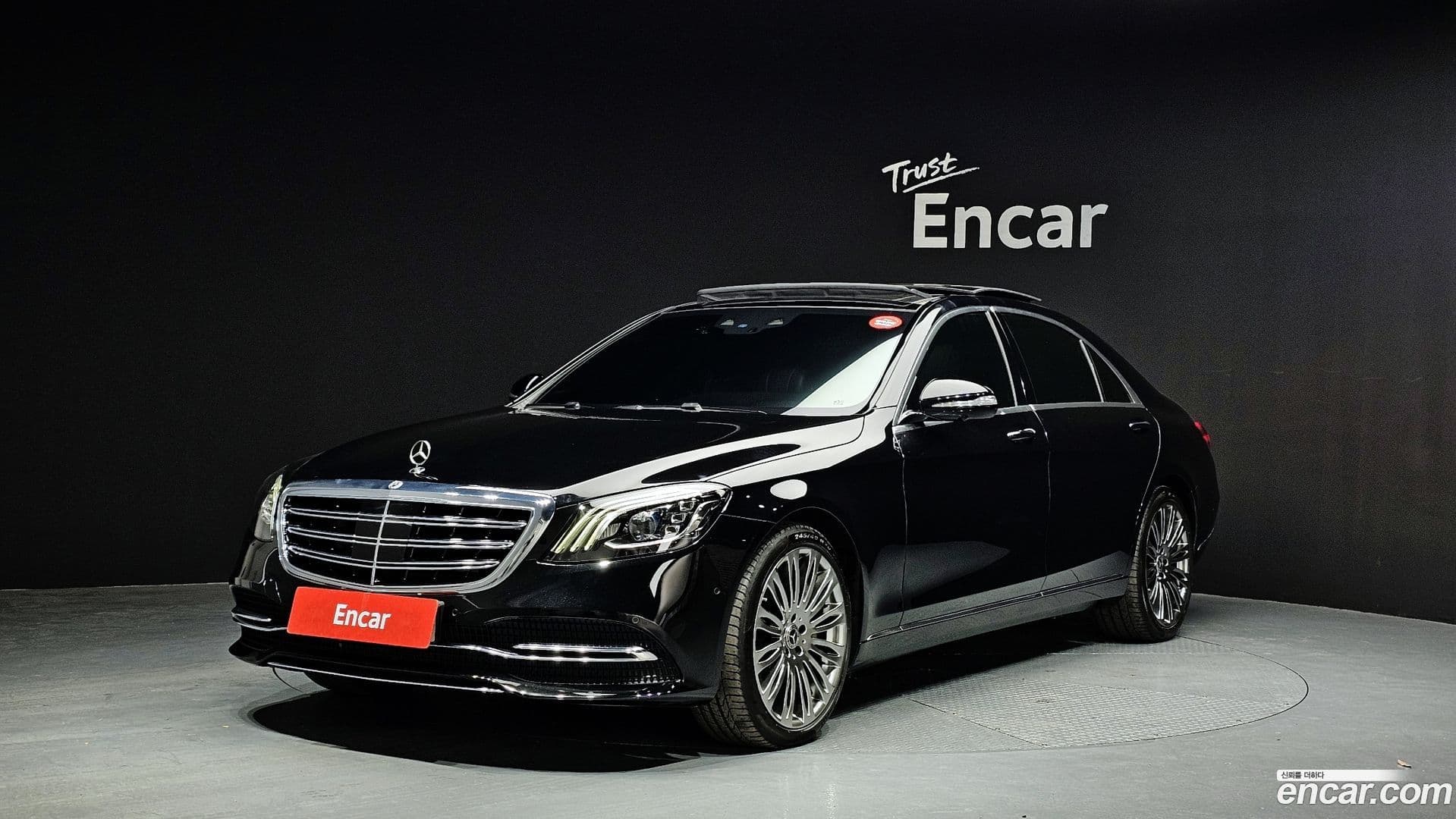 Main__Slider__Photo:S-Class Mercedes-Benz 2019.5-0