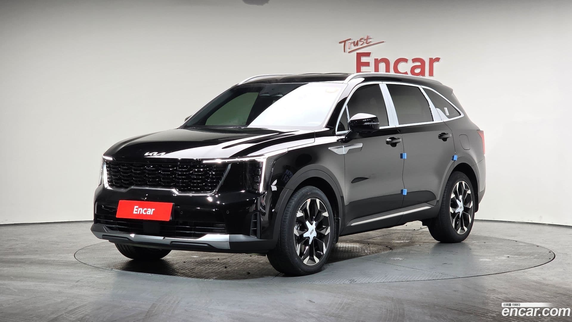 Main__Slider__Photo:Sorento Kia 2025.8-0