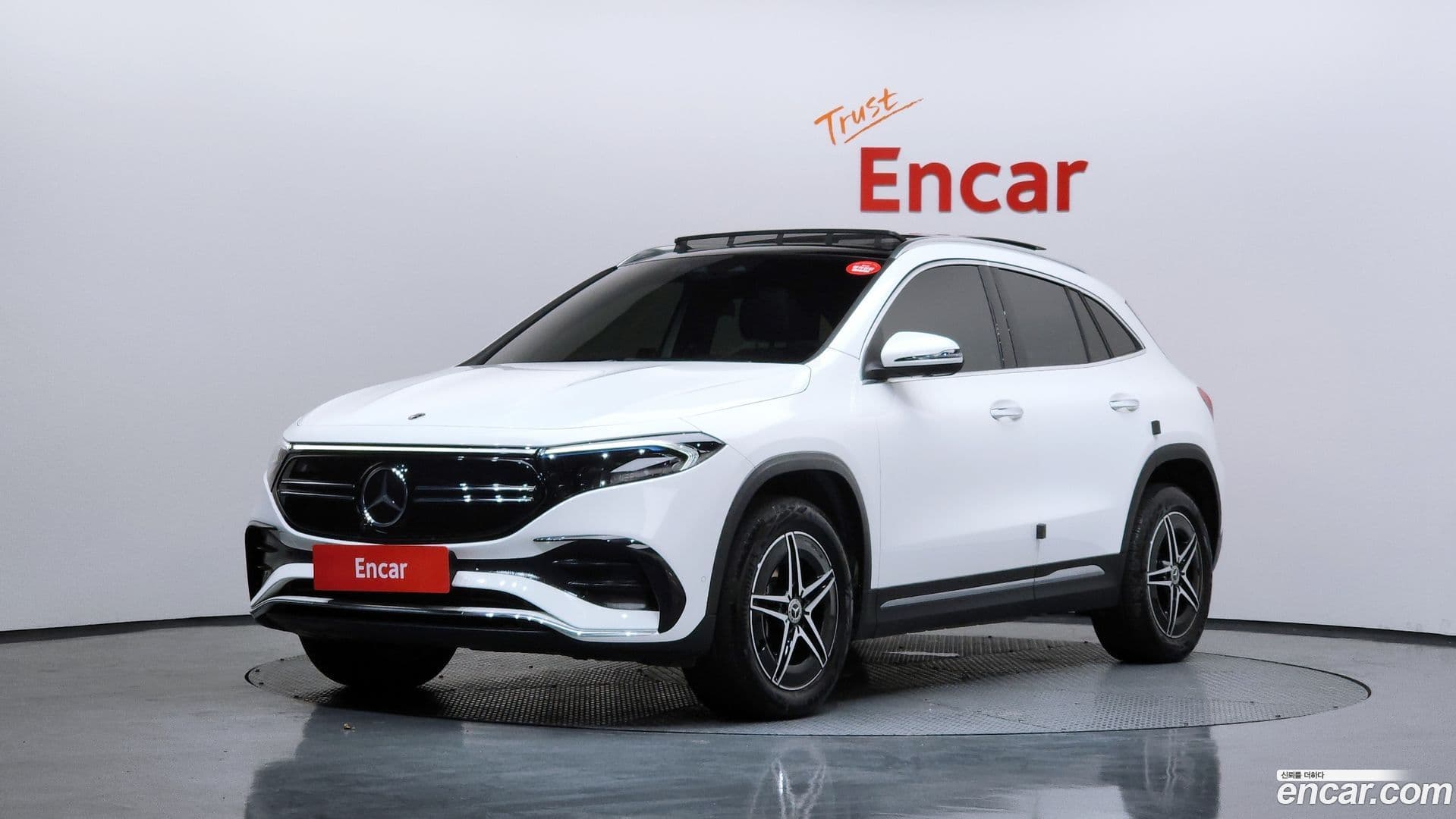 Main__Slider__Photo:EQA Mercedes-Benz 2023.10-0