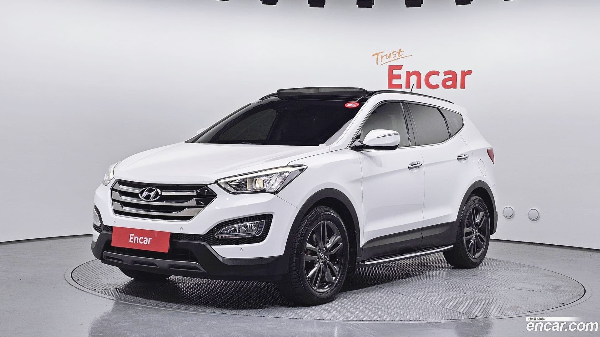 Main__Slider__Photo:Santafe Hyundai 2014.0-0
