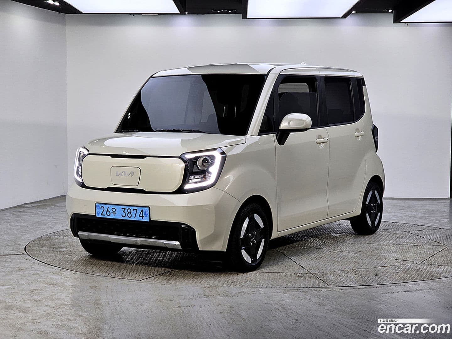 Main__Slider__Photo:RAY Kia 2024.9-0