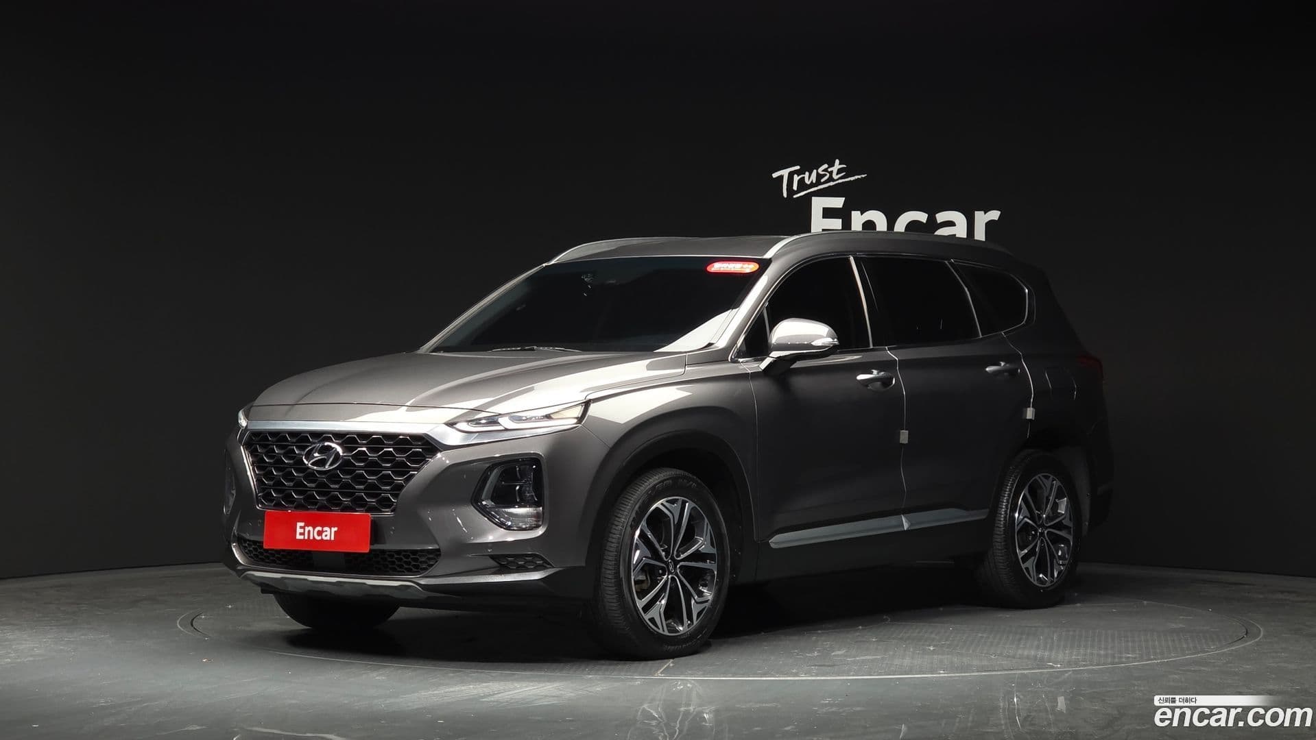 Main__Slider__Photo:Santafe Hyundai 2019.9-0