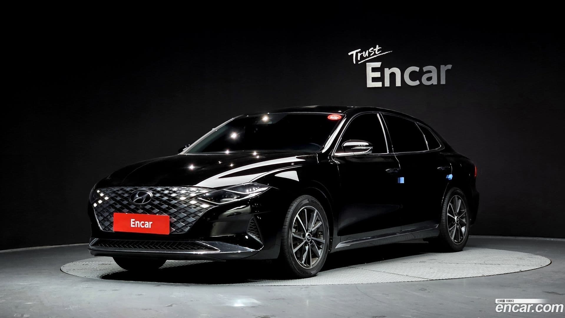 Main__Slider__Photo:Grandeur Hyundai 2021.4-0