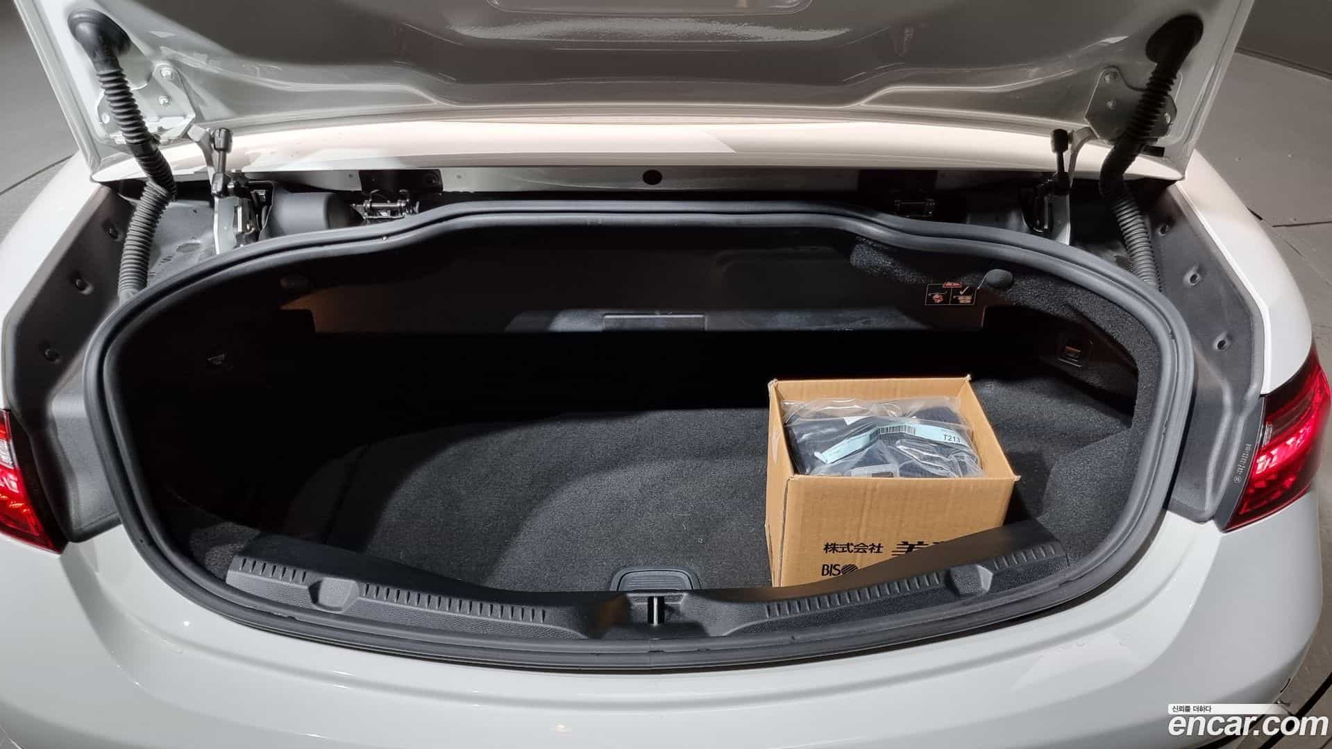 E-Class Mercedes-Benz 2021.2-OPTION-024