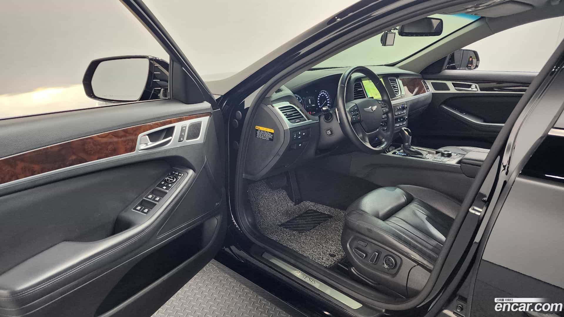 Genesis Hyundai 2014.10-INNER-010