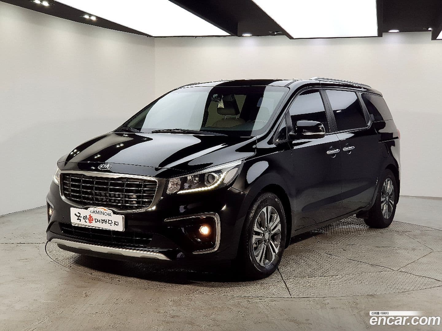 Main__Slider__Photo:Canival Kia 2020.0-0