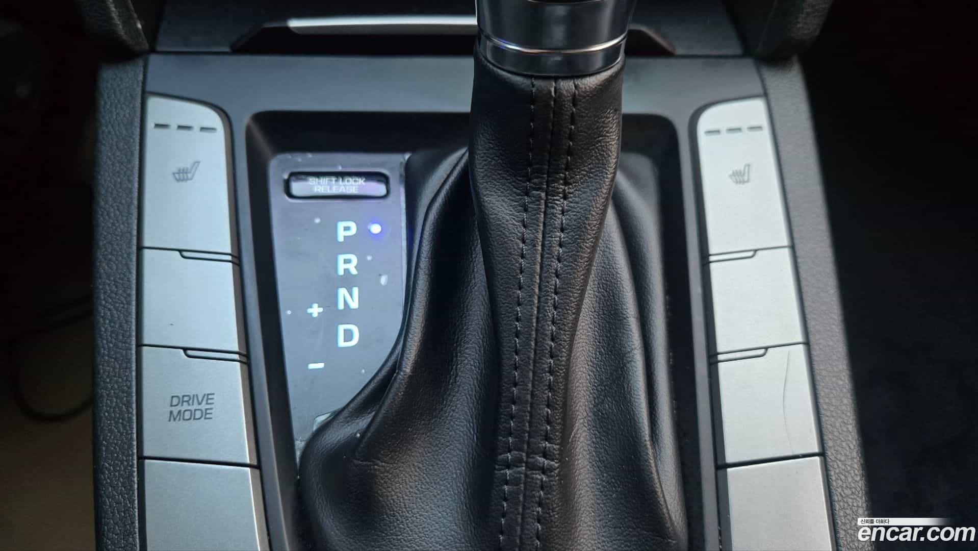 AVANTE Hyundai 2018.3-OPTION-021