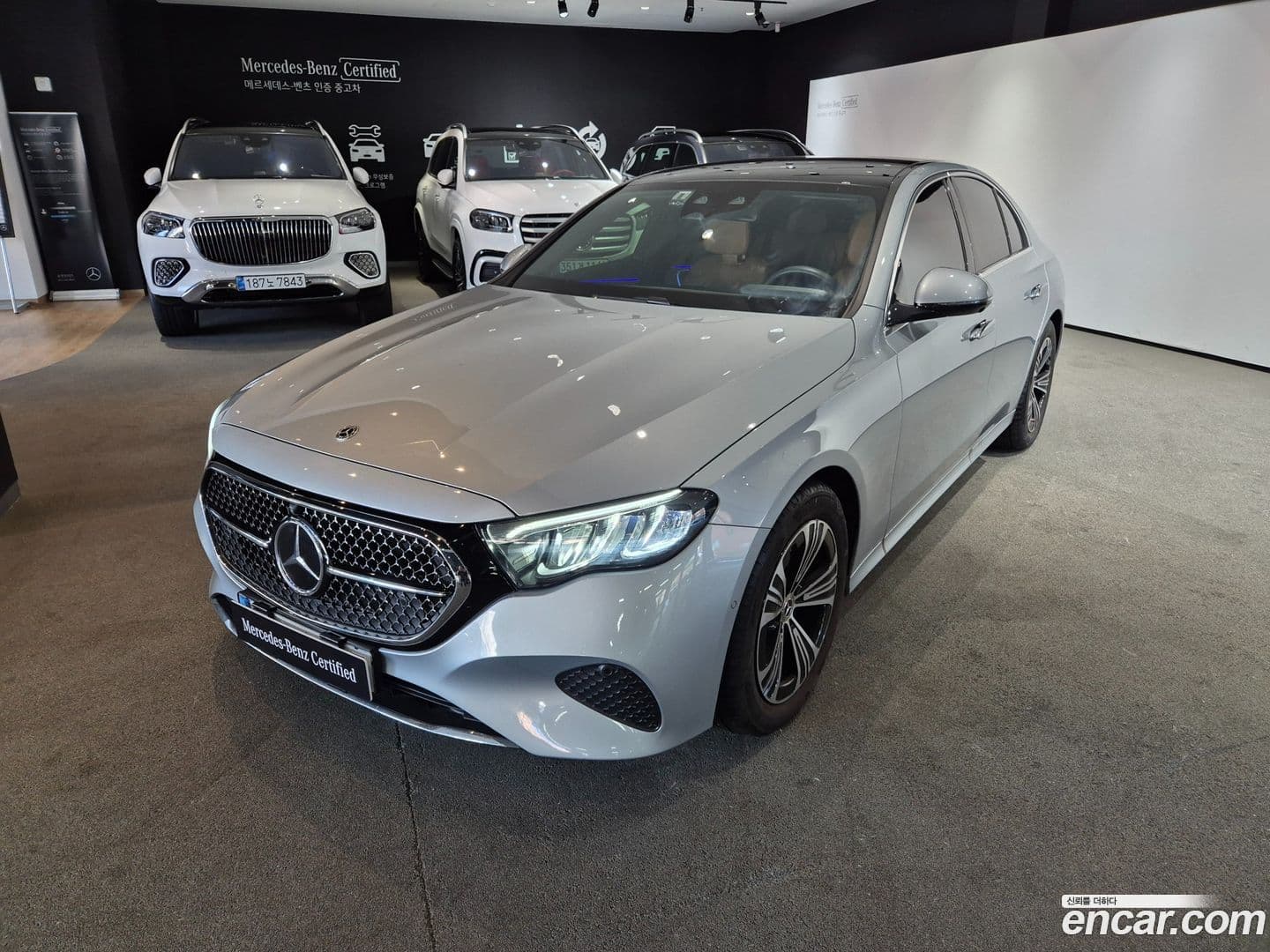 Main__Slider__Photo:E-Class Mercedes-Benz 2025.4-0