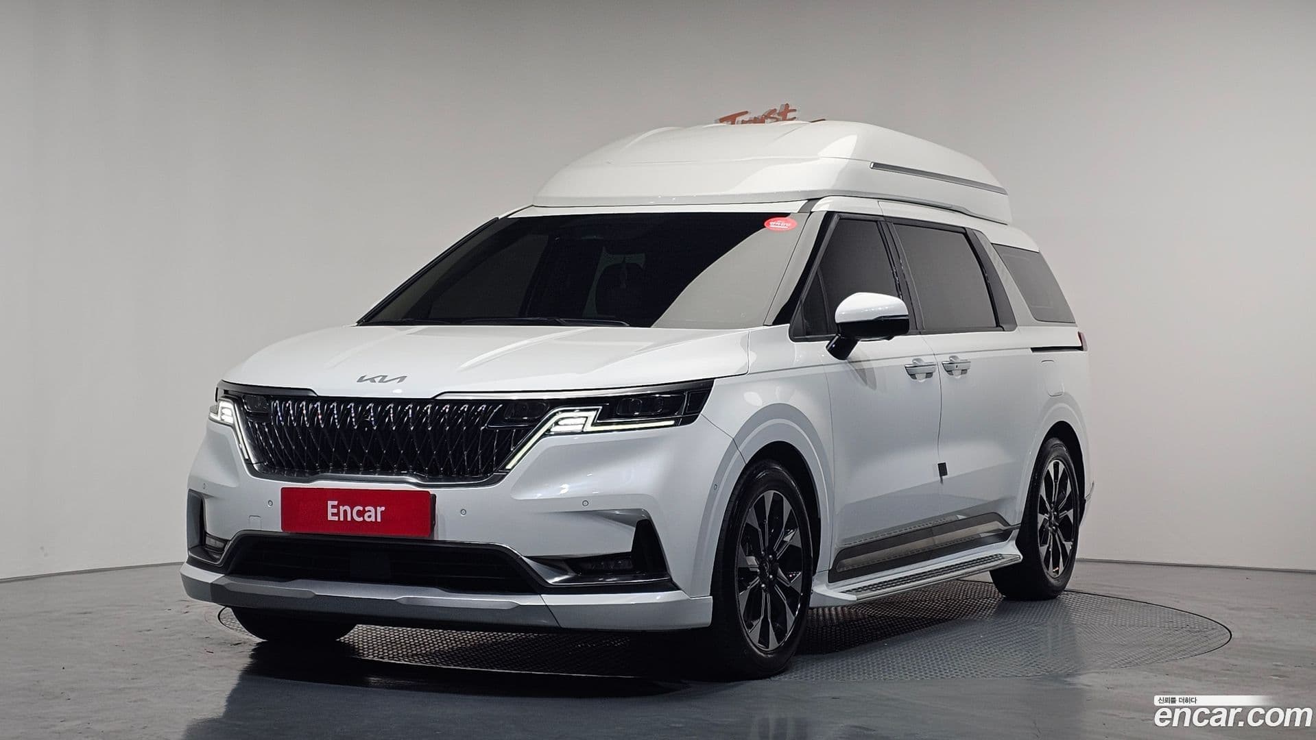 Main__Slider__Photo:Canival Kia 2022.9-0
