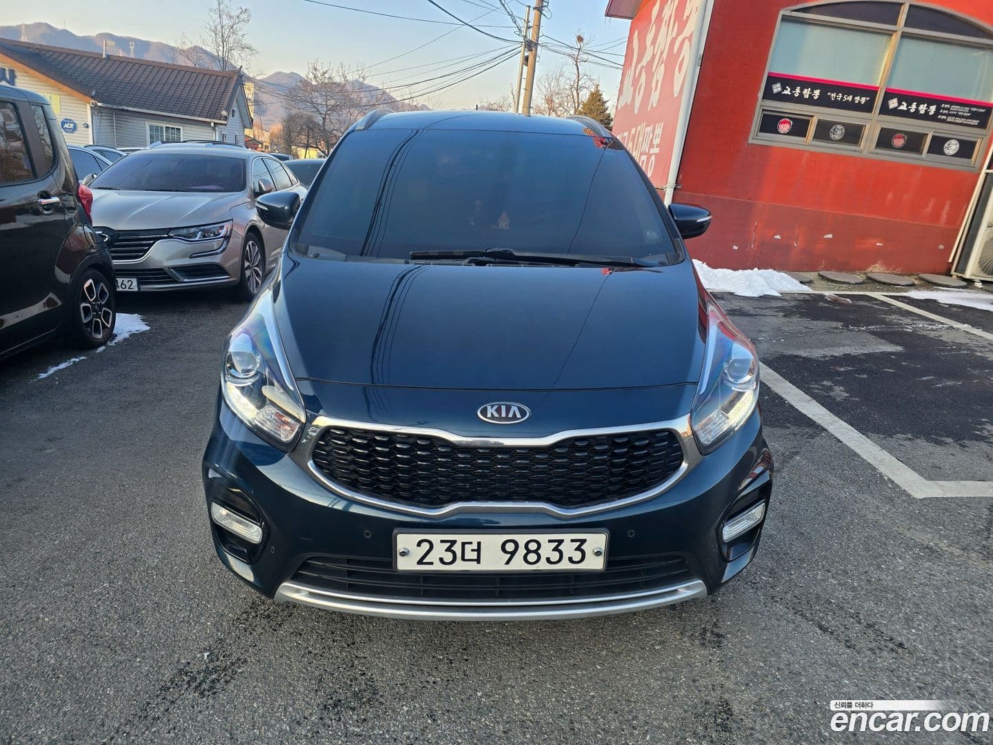 Main__Slider__Photo:Carens Kia 2018.2-0