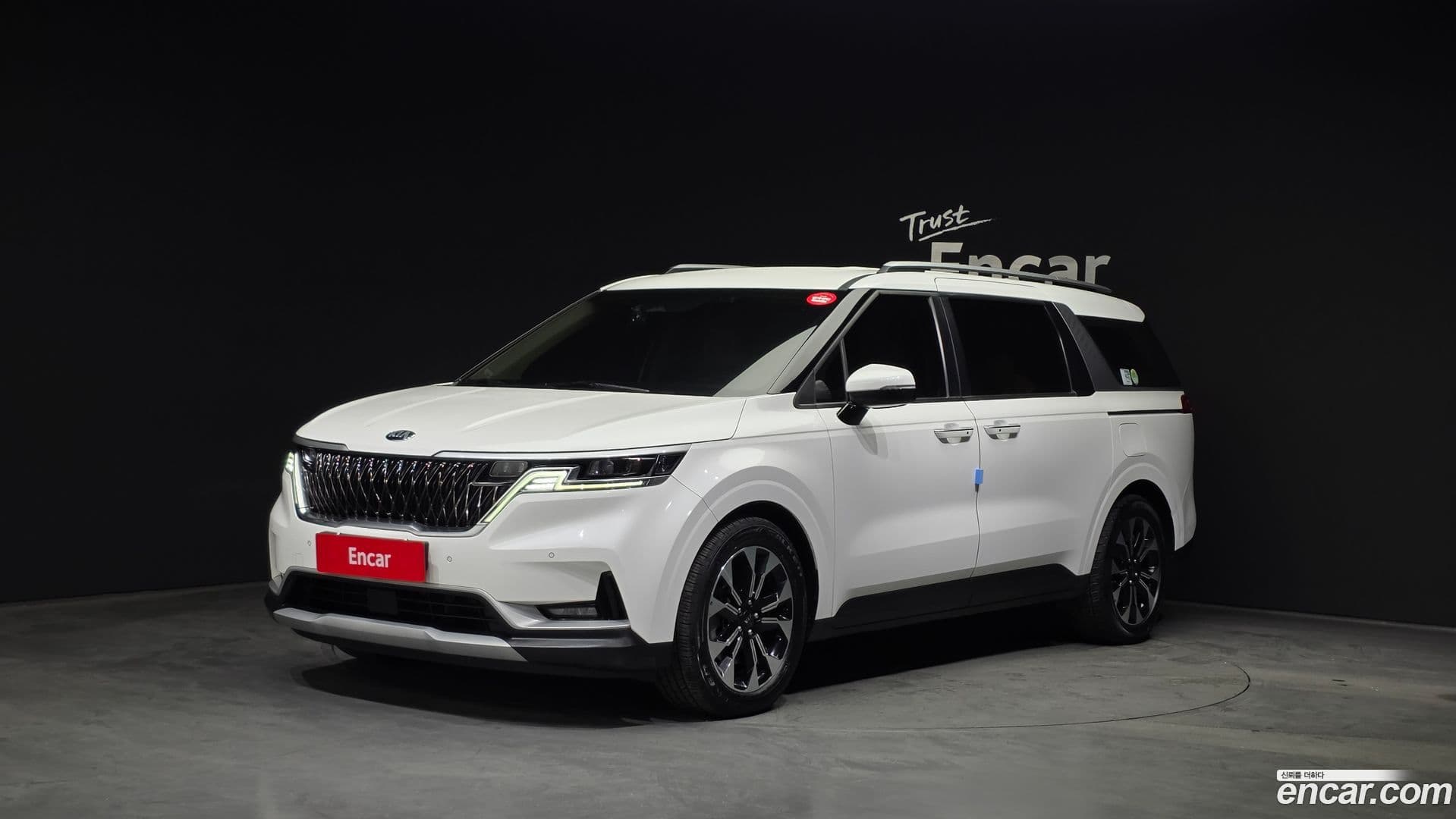 Main__Slider__Photo:Canival Kia 2021.6-0