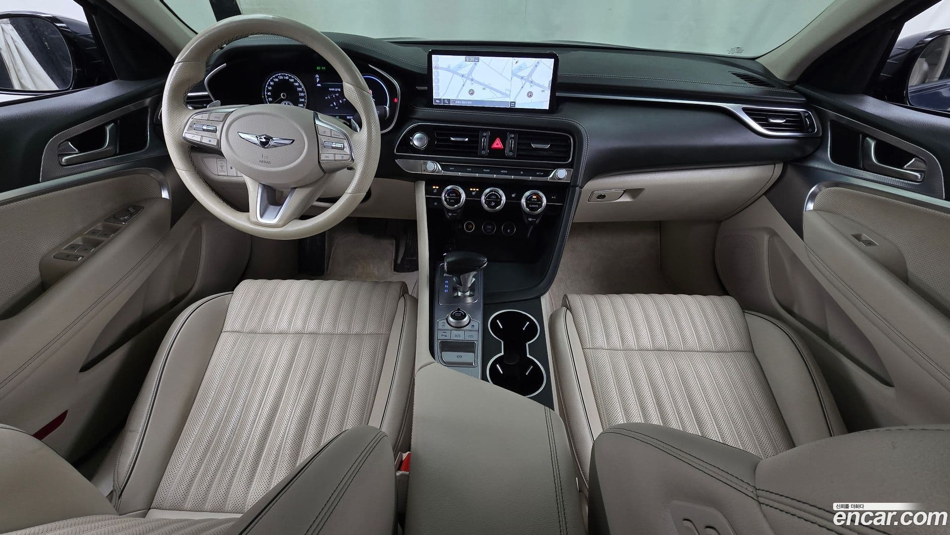Main__Slider__Photo:G70 Genesis 2021.10-0