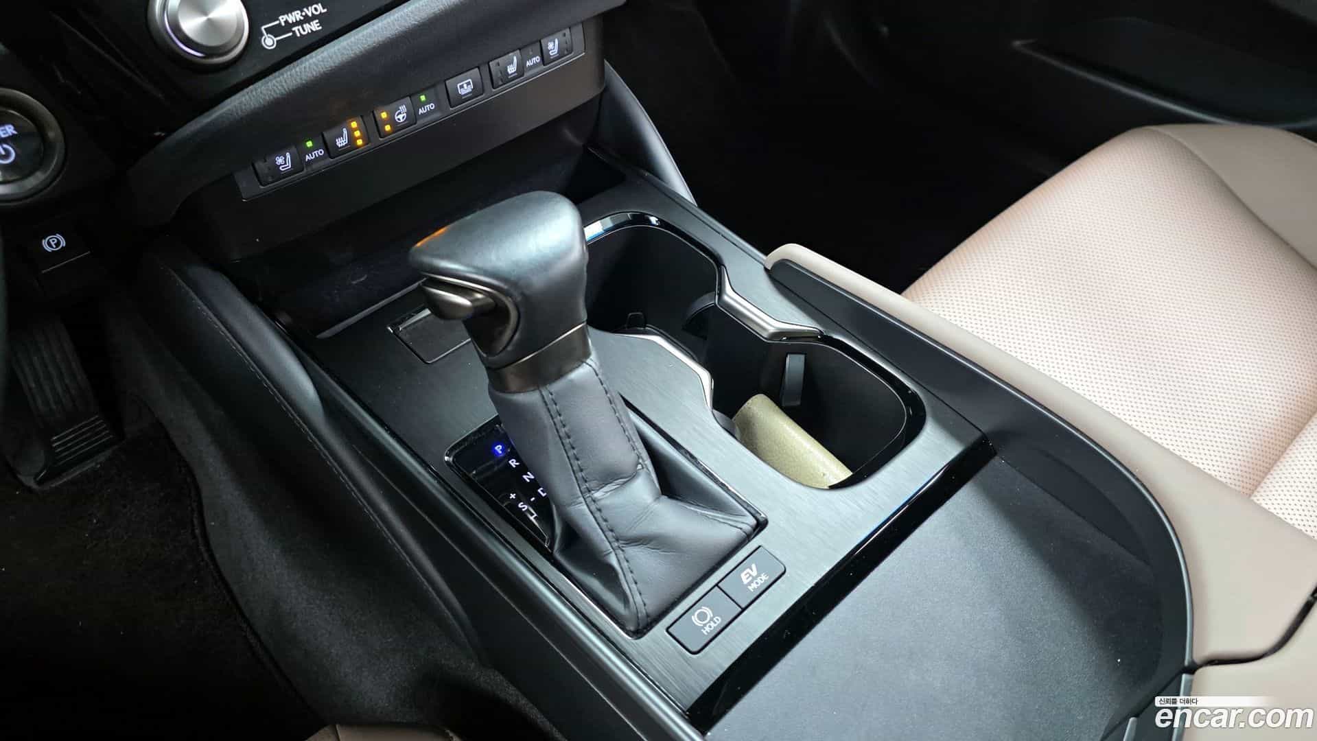 ES Lexus 2024.0-INNER-009