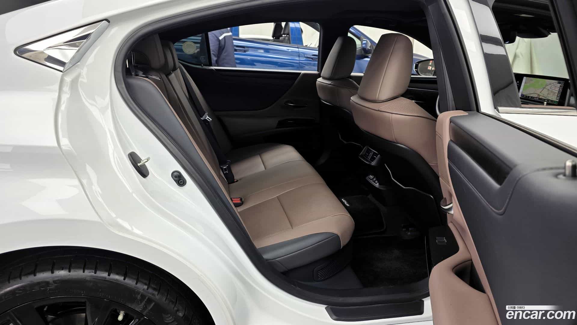 ES Lexus 2024.0-OPTION-016