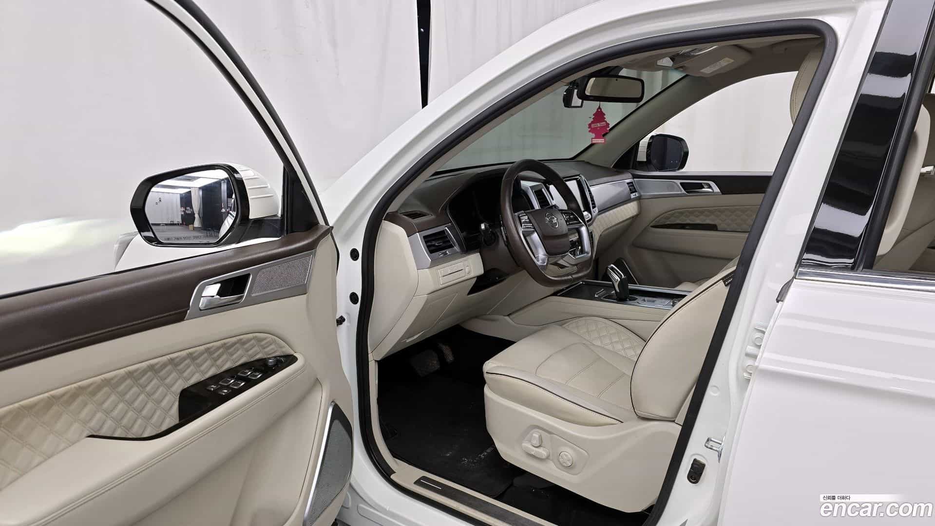 Rexton KG Mobility 2022.10-INNER-010