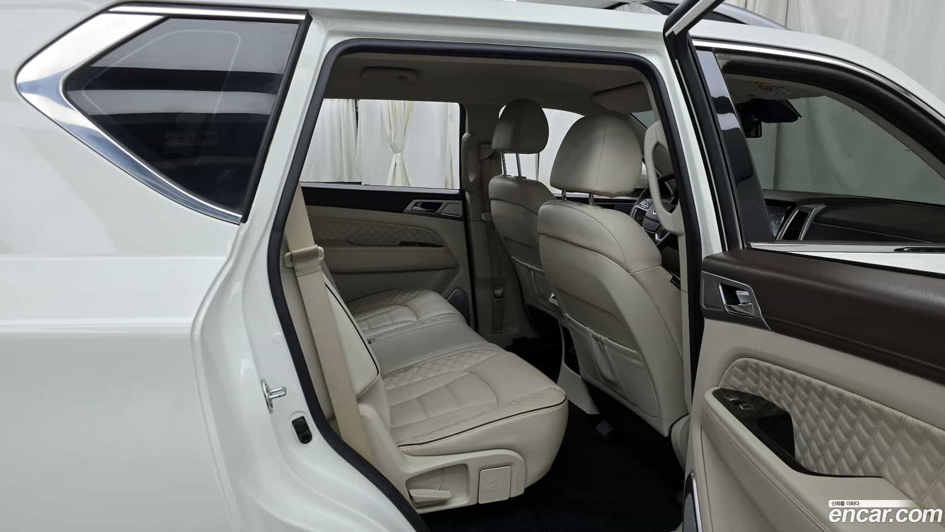 Rexton KG Mobility 2022.10-OPTION-016