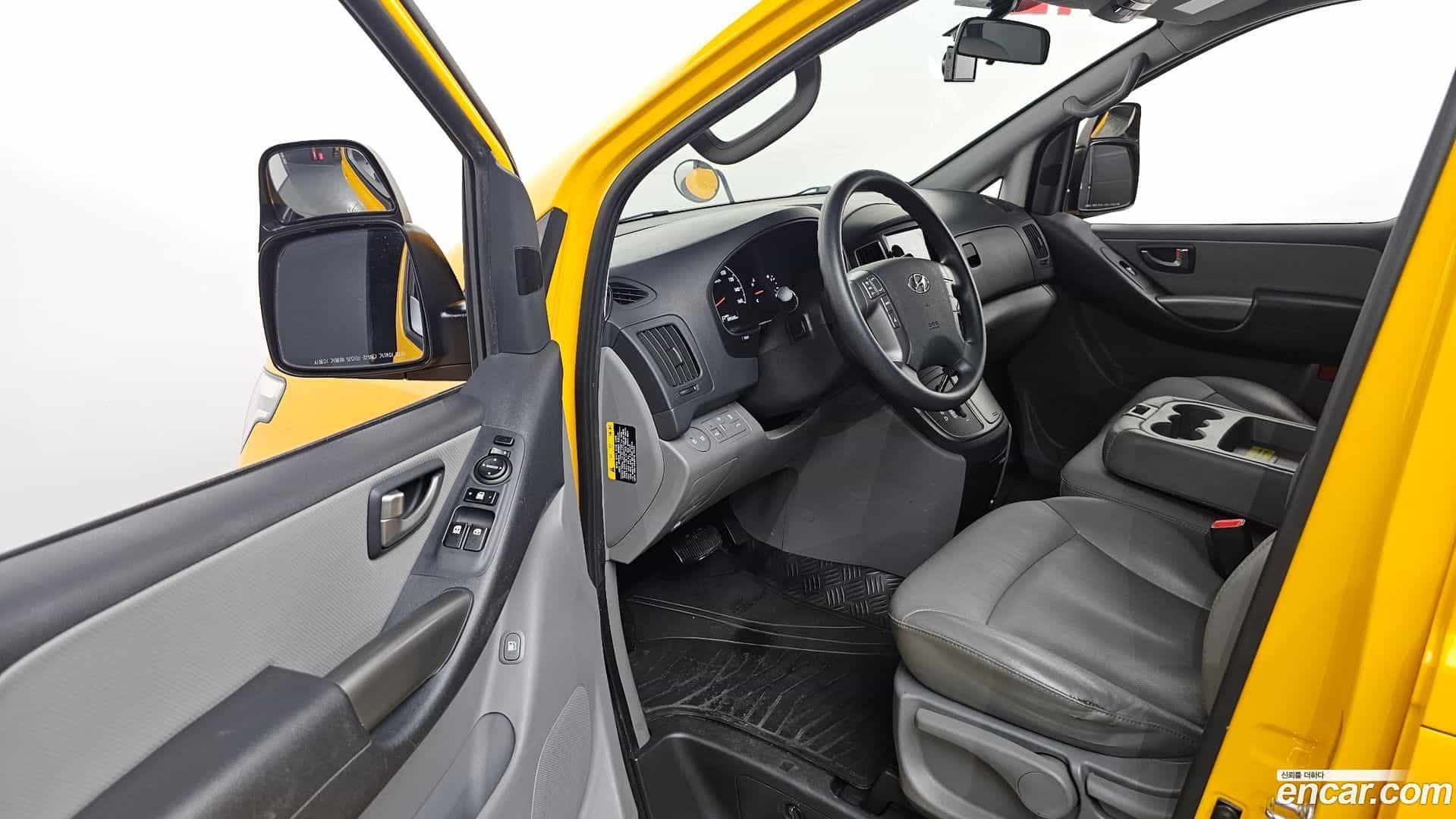Starex Hyundai 2020.7-INNER-010