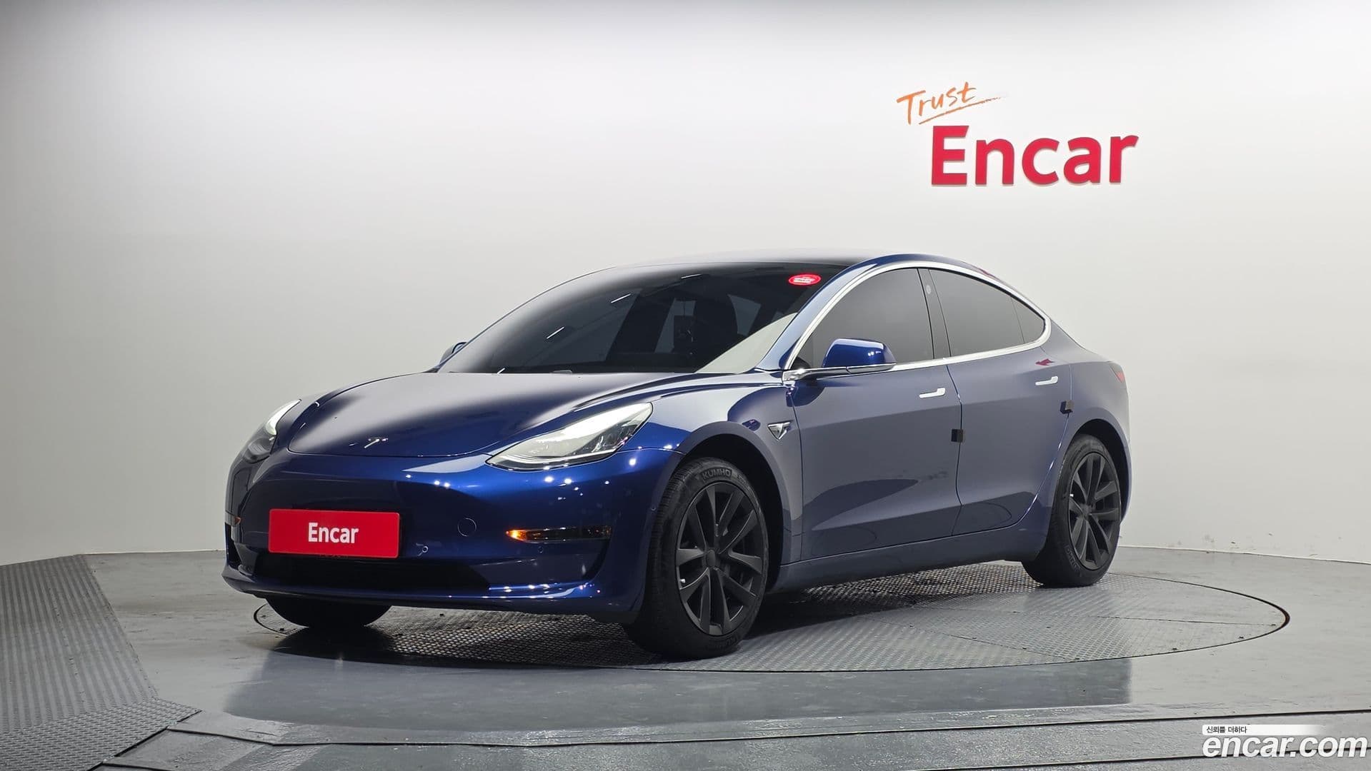 Main__Slider__Photo:Model 3 Tesla 2019.11-0
