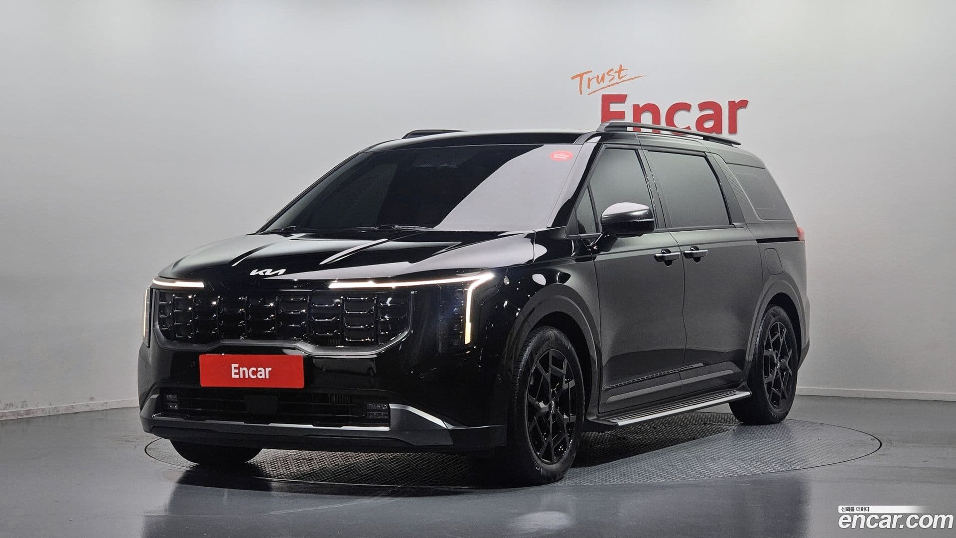 Main__Slider__Photo:Canival Kia 2024.0-0