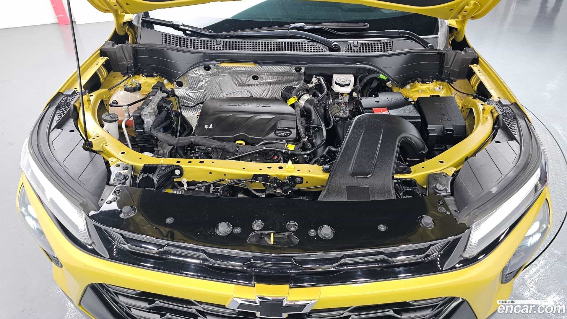 Trax Chevrolet 2023.8-INNER-006