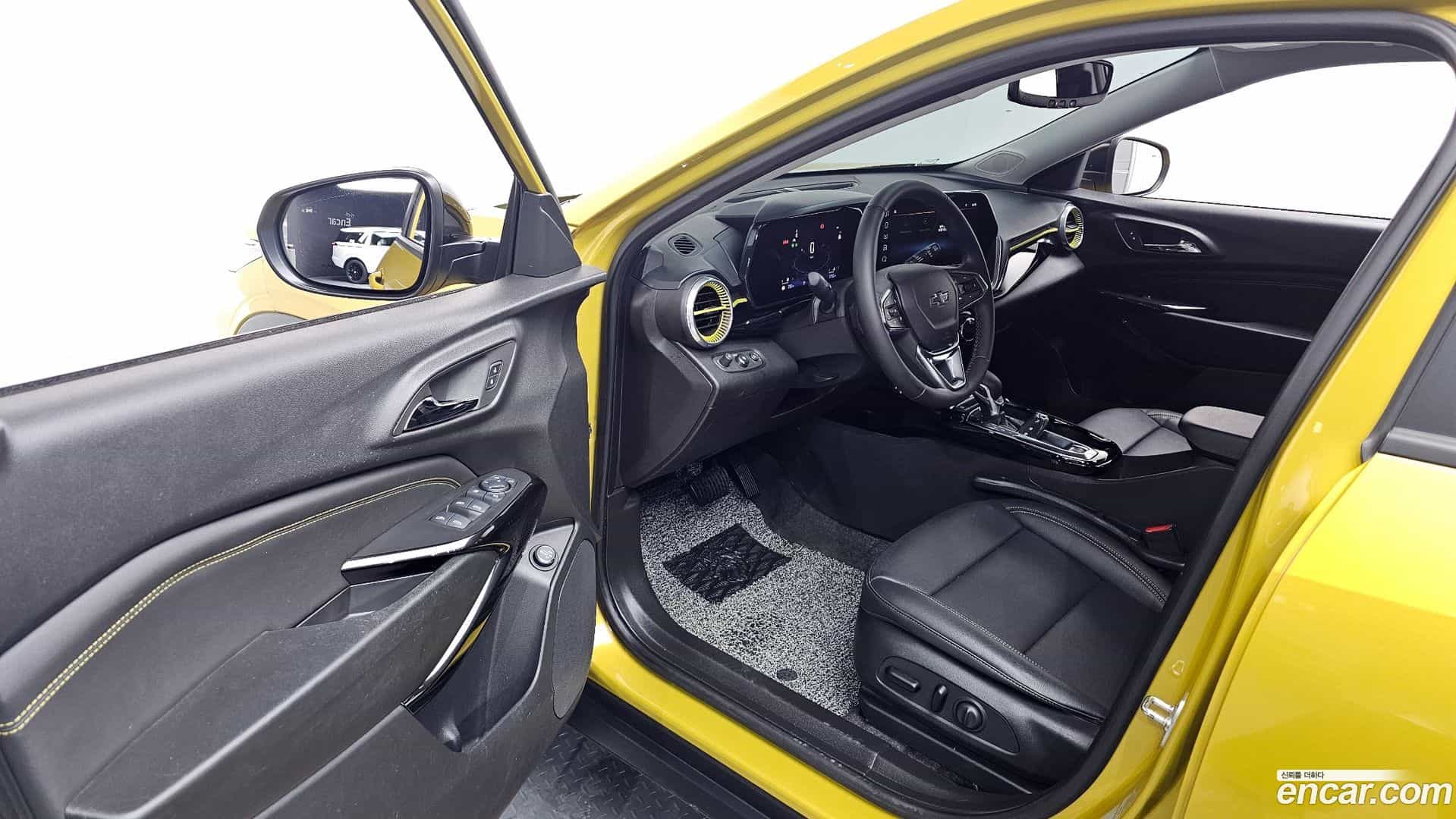 Trax Chevrolet 2023.8-INNER-010