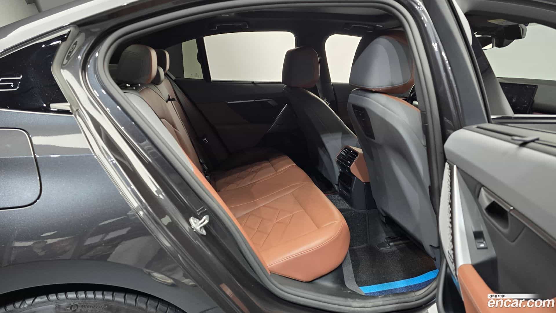 5-Series BMW 2024.2-OPTION-016