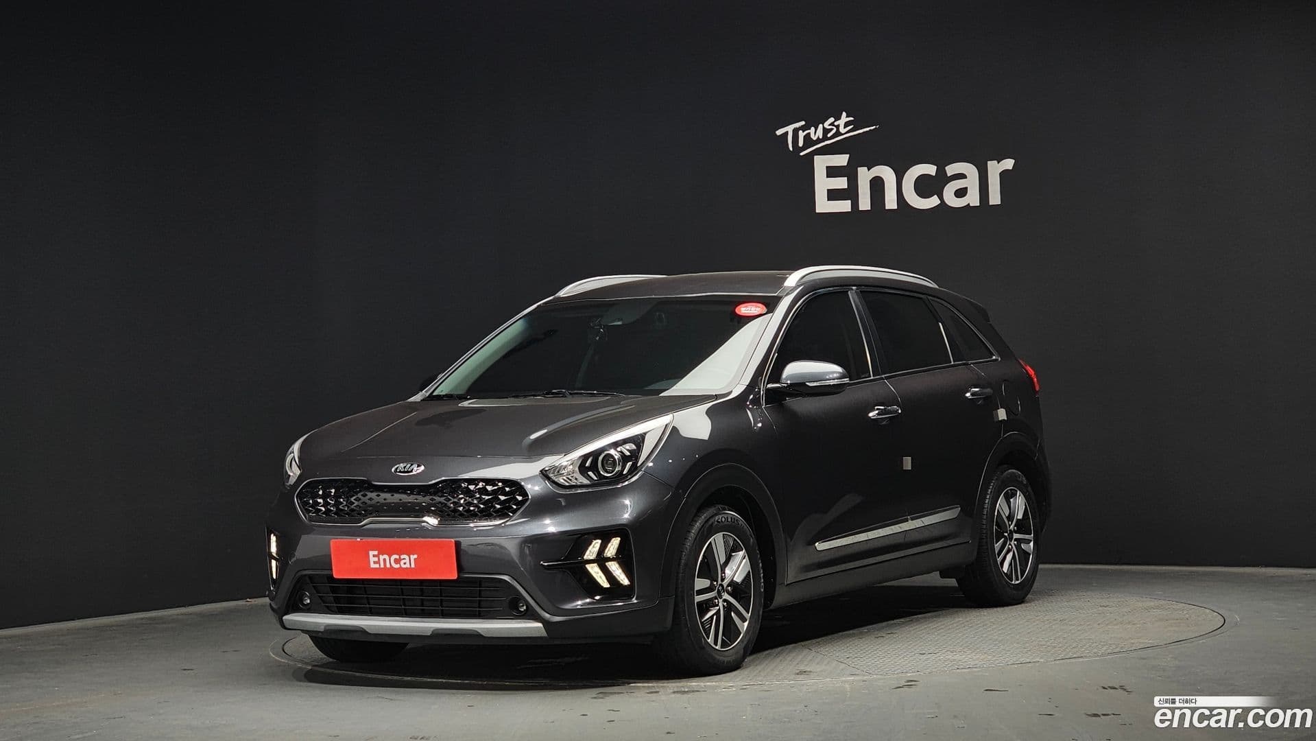 Main__Slider__Photo:Niro Kia 2019.3-0