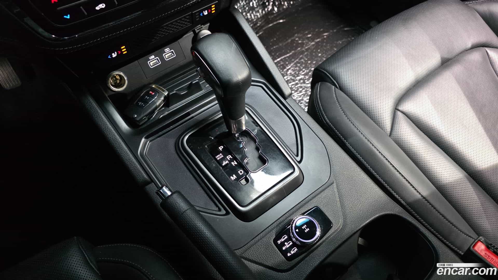 Rexton KG Mobility 2022.4-INNER-009