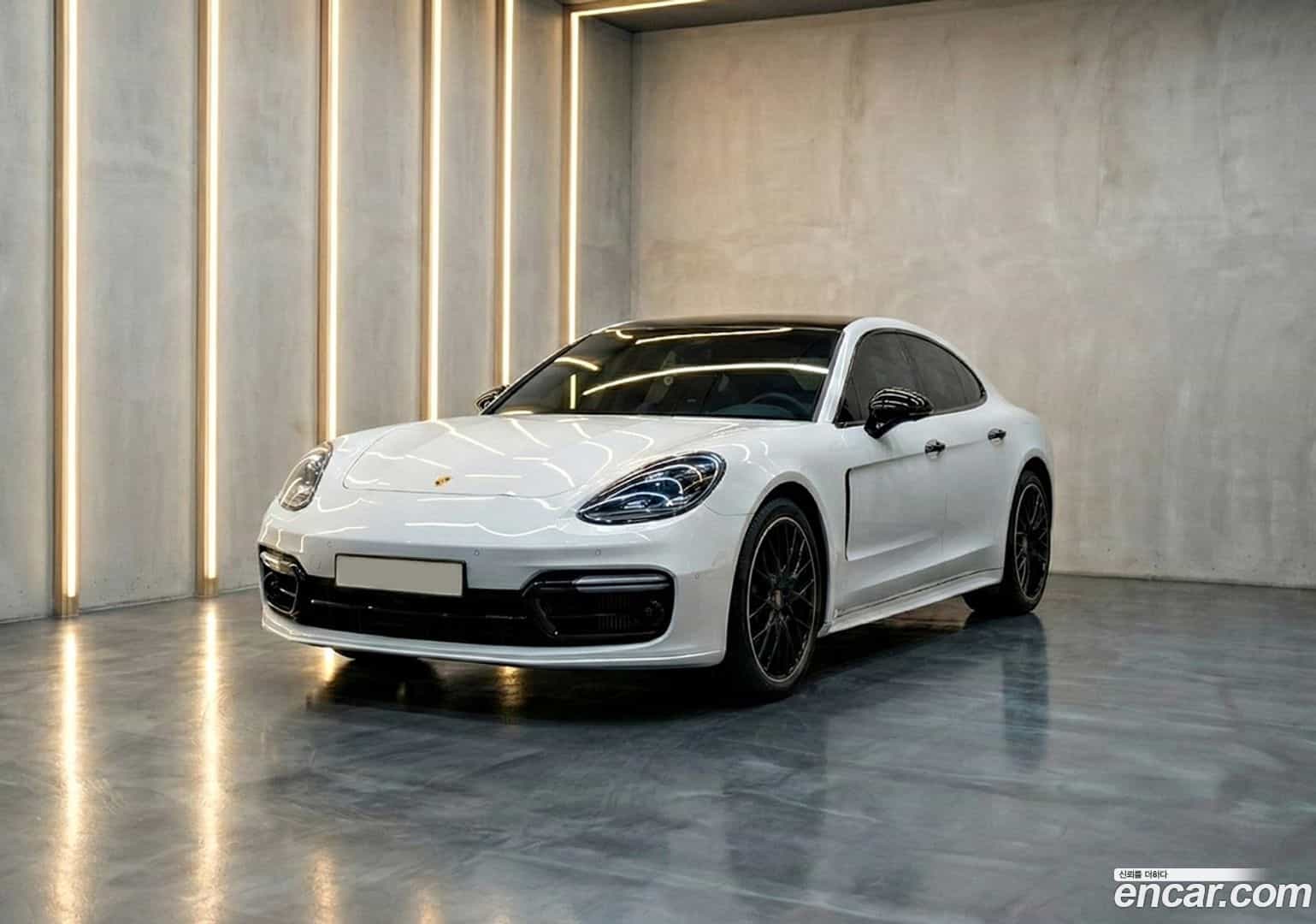 Panamera Porsche 2020.2-OUTER-001