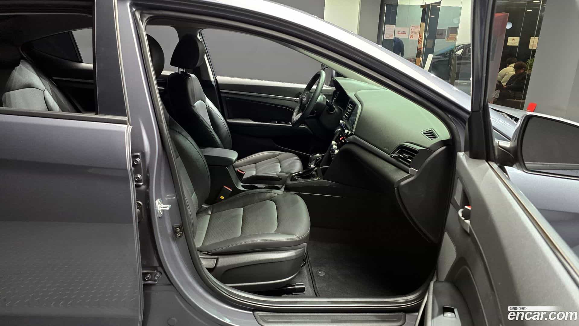 AVANTE Hyundai 2020.0-INNER-010