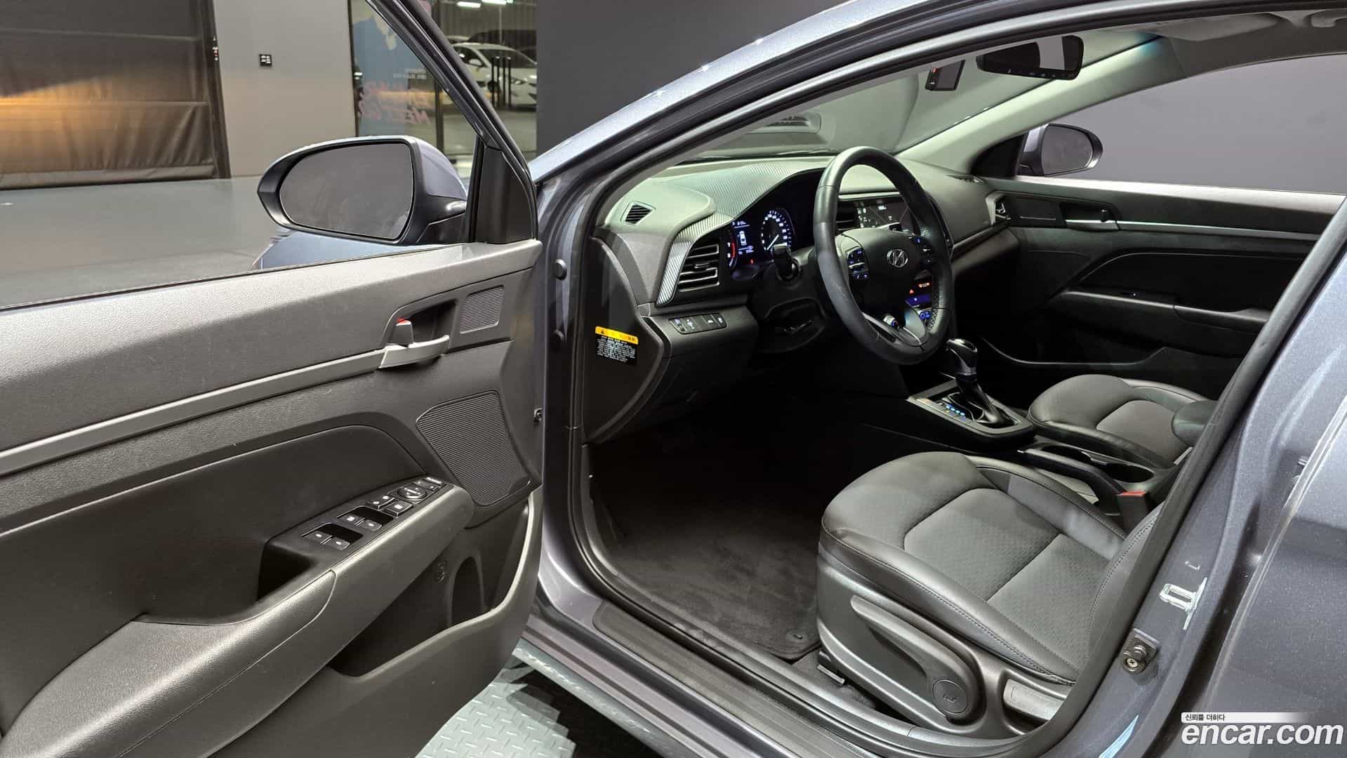 AVANTE Hyundai 2020.0-OPTION-015
