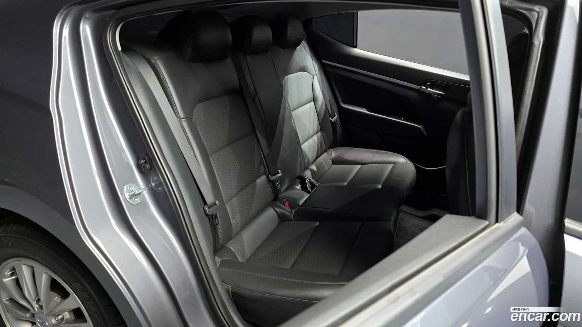 AVANTE Hyundai 2020.0-OPTION-016