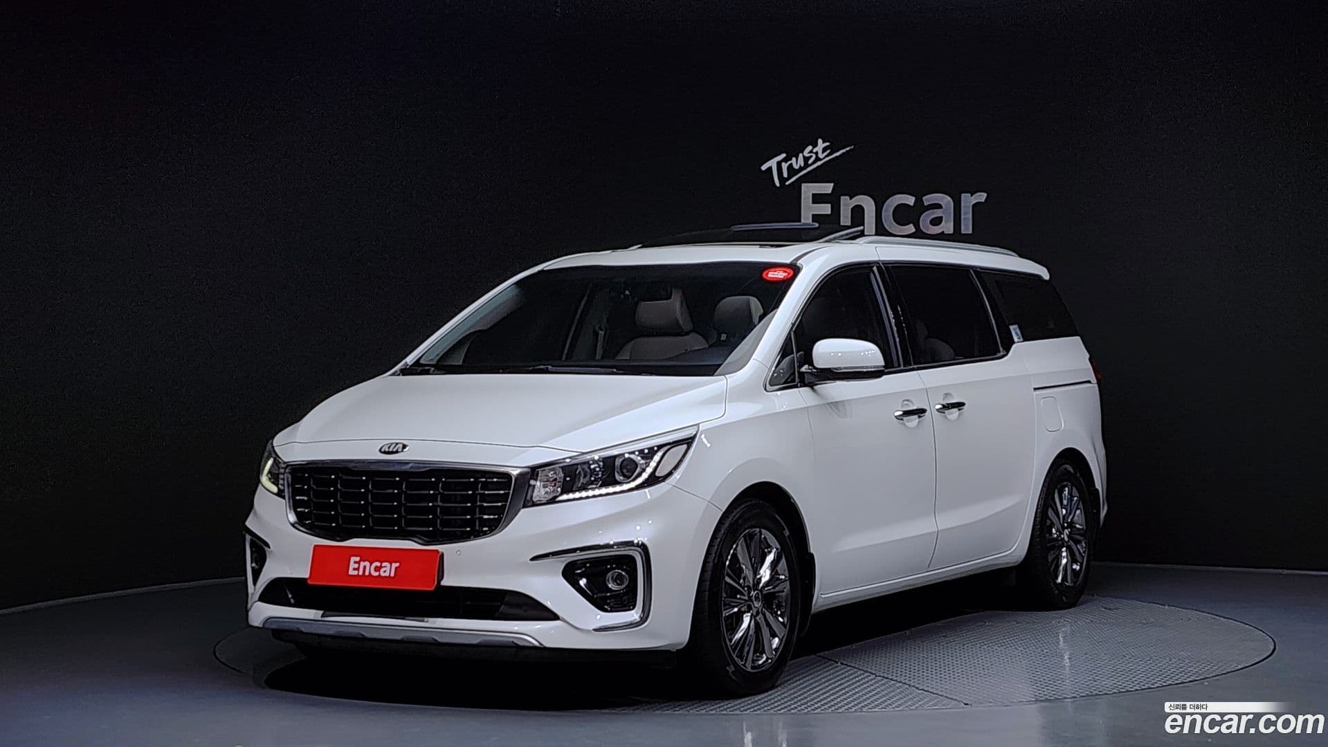 Main__Slider__Photo:Canival Kia 2019.3-0