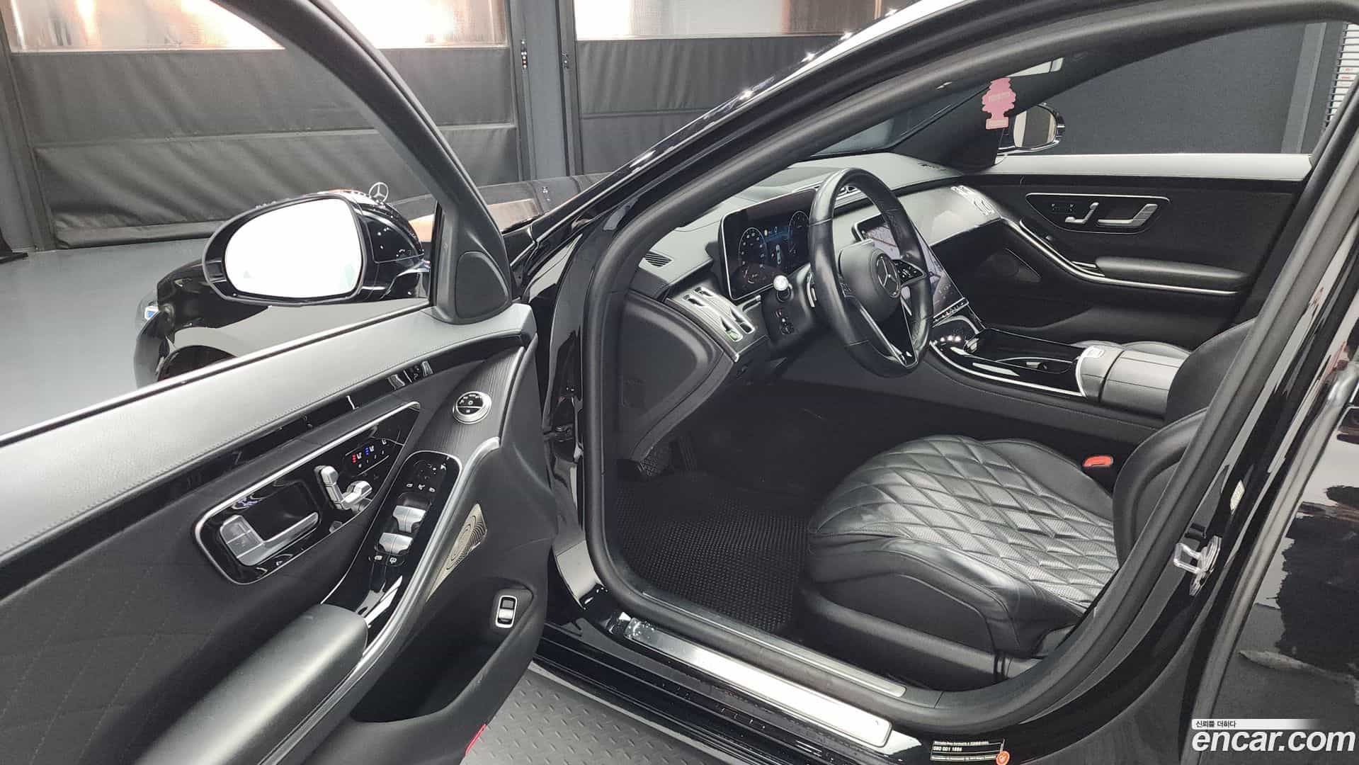 S-Class Mercedes-Benz 2022.1-INNER-010