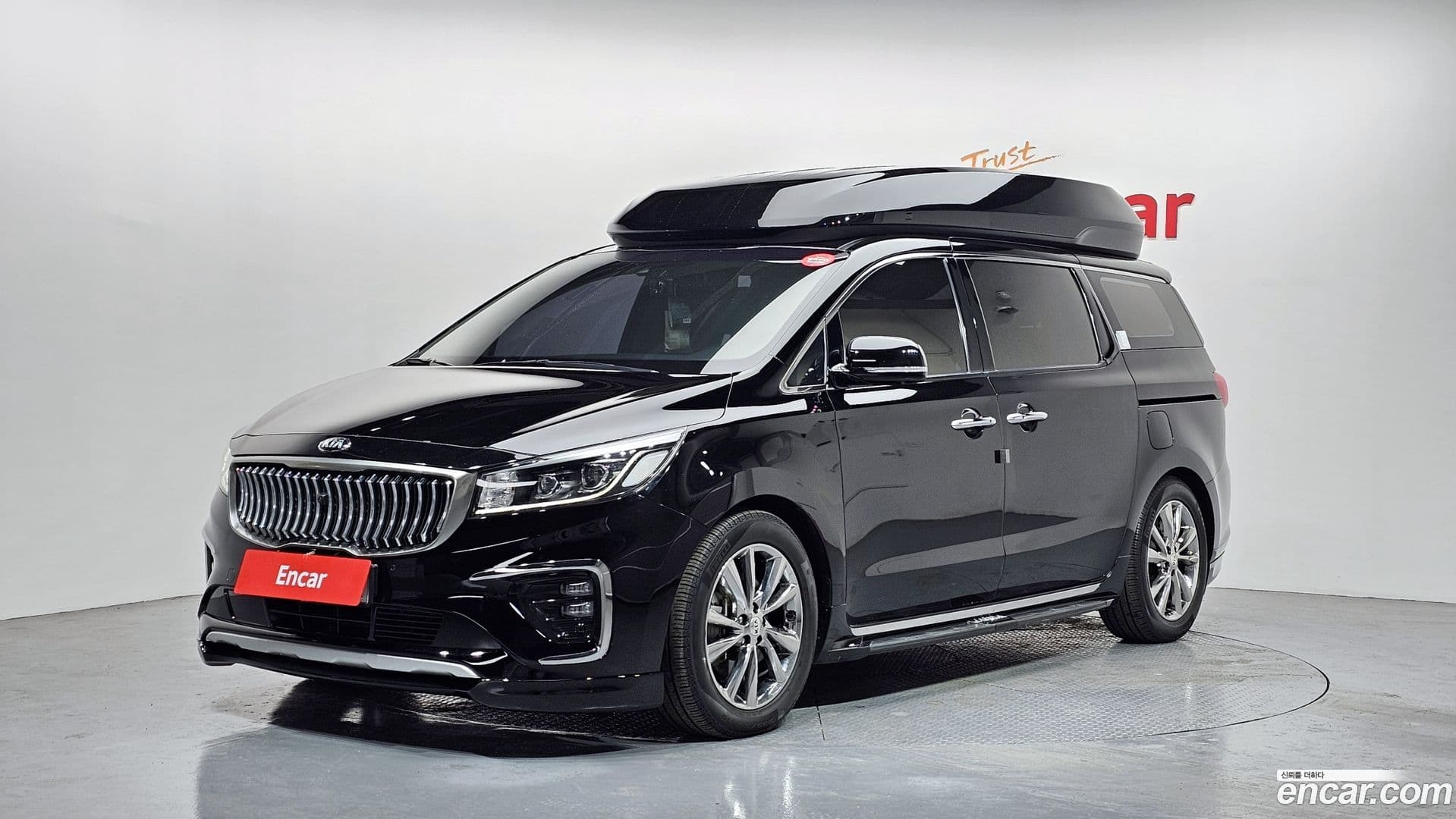 Main__Slider__Photo:Canival Kia 2018.10-0
