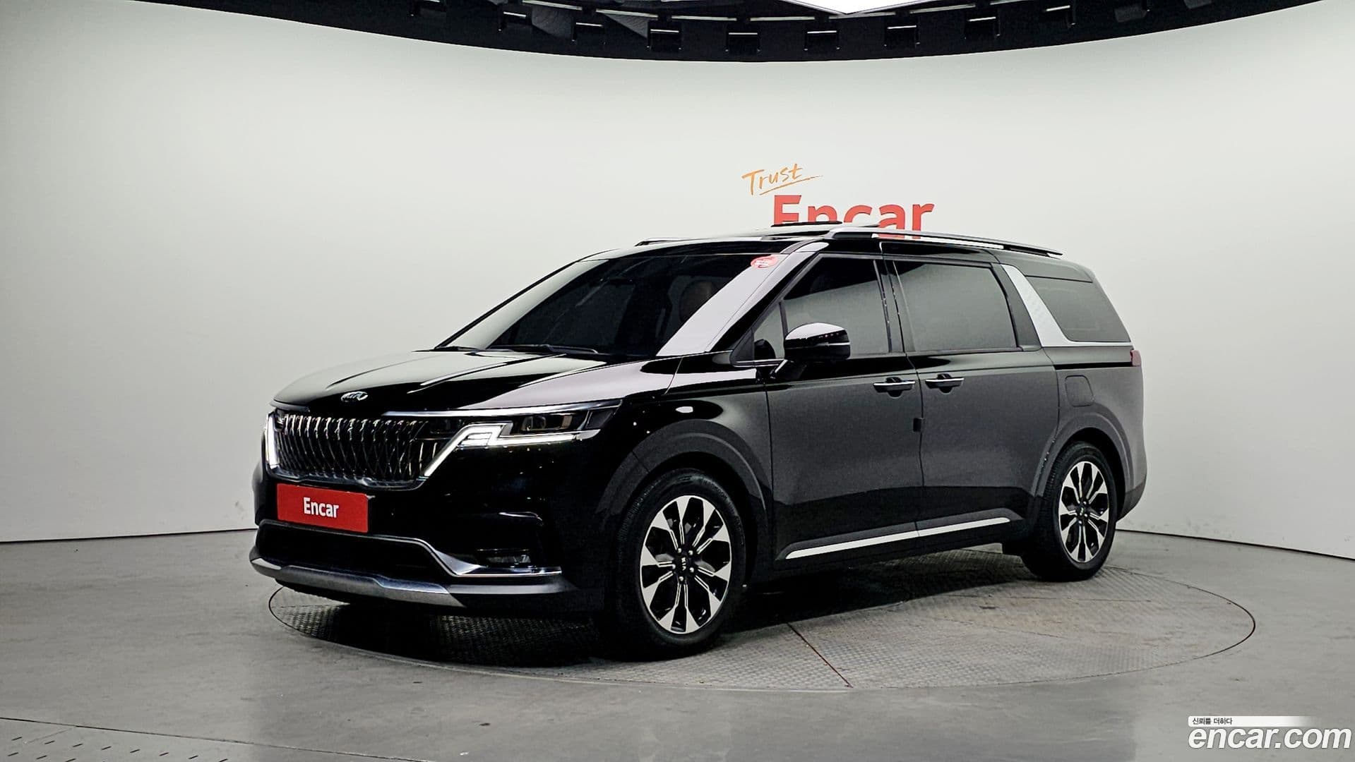 Main__Slider__Photo:Canival Kia 2020.11-0